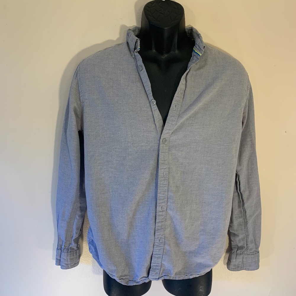 Larsson & Co Button Down Large runs small 100% cotton Gently worn
